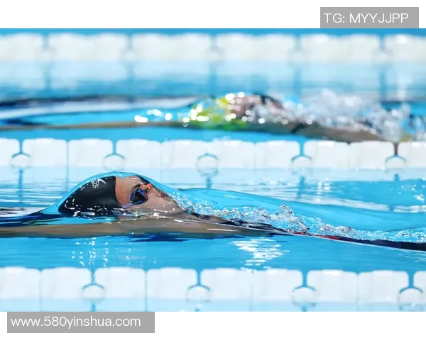 仰泳对身体的多重益处与健康促进作用全面解析